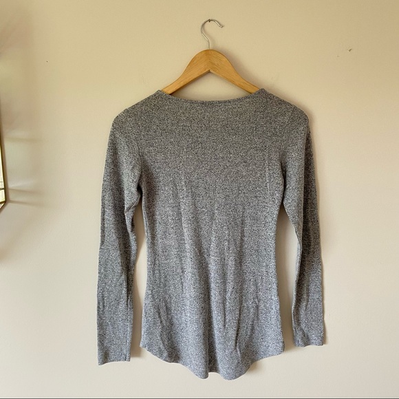 ❤️3/$30❤️ Grey Lightweight Sweater - Picture 5 of 6